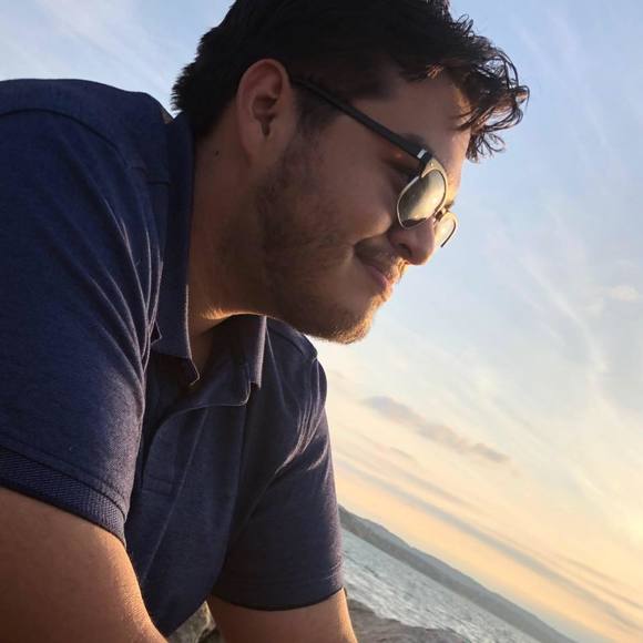 Profile Picture of Steve Arriola (@ste3ve) on Poshmark