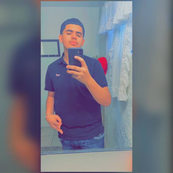 Profile Picture of Bryan Rubio (@bryanrubio) on Poshmark