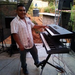 Profile Picture of Adrián Barcenas (@Adrinbarcenas28) on Twitter