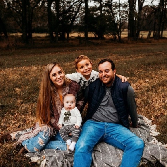 Terissa Uhrich - Poshmark Profile Picture of Terissa Uhrich (@terissamarie654) on Poshmark