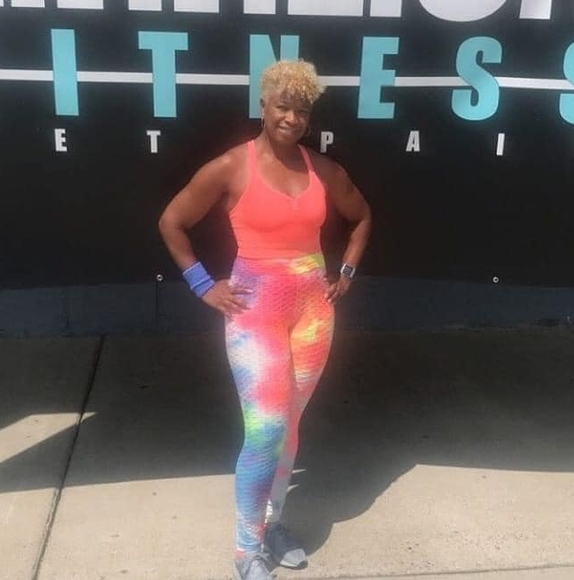 Profile Picture of Tonya Blanks (@tblanks71) on Poshmark