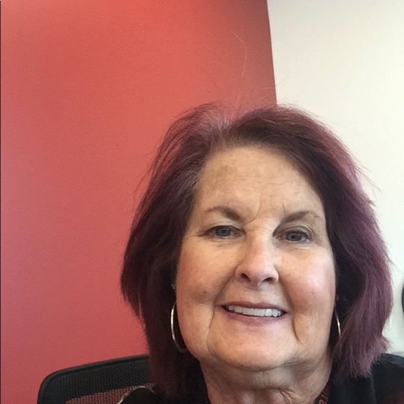 Profile Picture of Doris Campbell (@bohostudio) on Poshmark