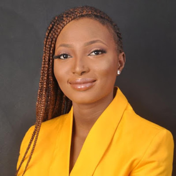 Profile Picture of Funmilola Ogunseye (@fabfunni3) on Poshmark
