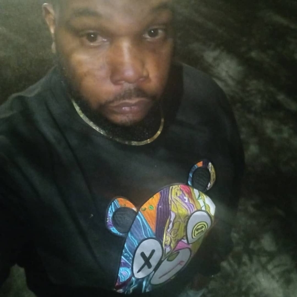 Profile Picture of Brandon Micheal (@sawattomee60) on Poshmark