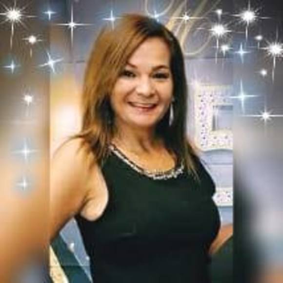 Profile Picture of Jenny Tayagui (@safiro578) on Poshmark