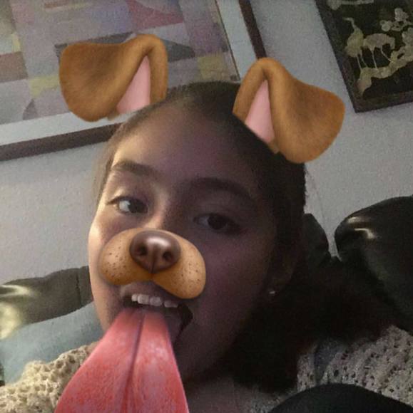 Profile Picture of Karla Chazari (@karlachazari) on Poshmark