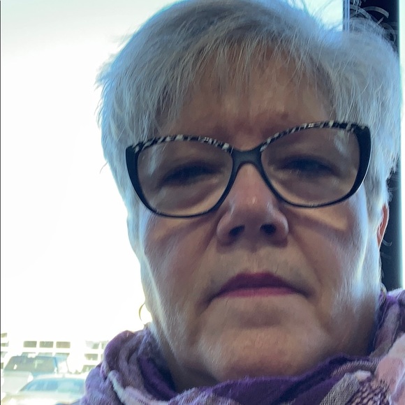 Profile Picture of Sherri Spetter (@sjspetter) on Poshmark