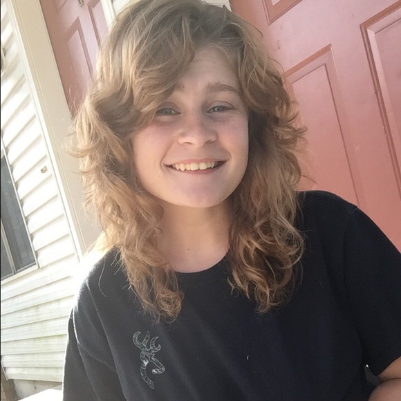 Profile Picture of Natasha Hufft (@nmhufft) on Poshmark