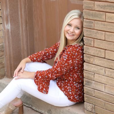 Profile Picture of Jenna Andersen (@jennaandersen11) on Twitter