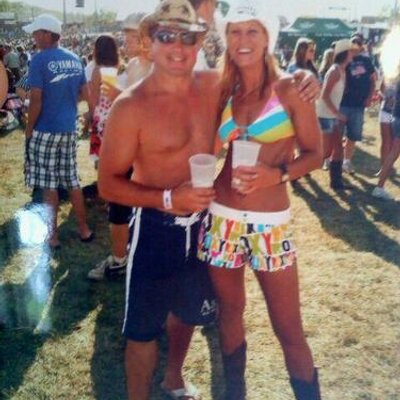 Profile Picture of Lisa Huffman (@LisaHuff9) on Twitter