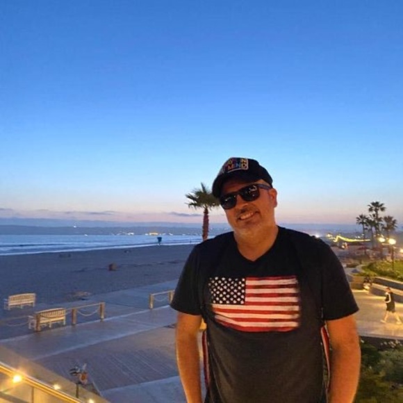 Profile Picture of Luis Sanmiguel (@lufersan0512) on Poshmark