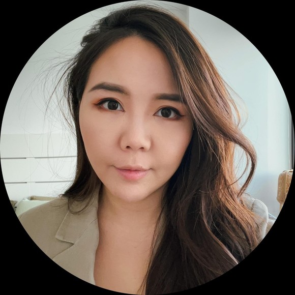 Profile Picture of Phoebe Chen (@phoebechen580) on Poshmark