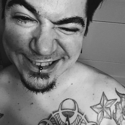 Profile Picture of Jon Gault (@JonGaultPiercer) on Twitter