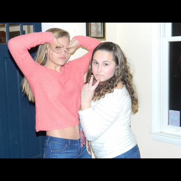 Profile Picture of Kate Vaughan (@katev2001) on Poshmark