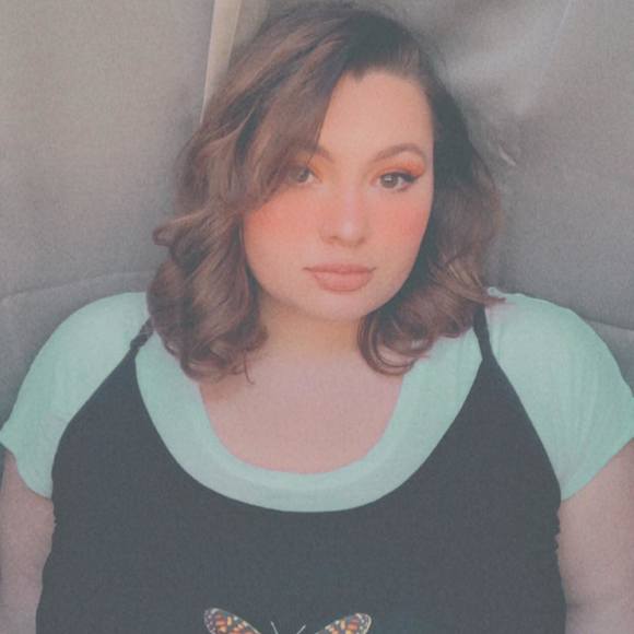 Profile Picture of Brooke Patterson (@br00kepatterson) on Poshmark