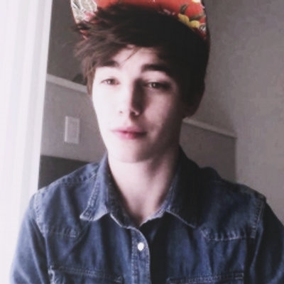 Profile Picture of Blake Saunders (@BookdeSaunders) on Twitter
