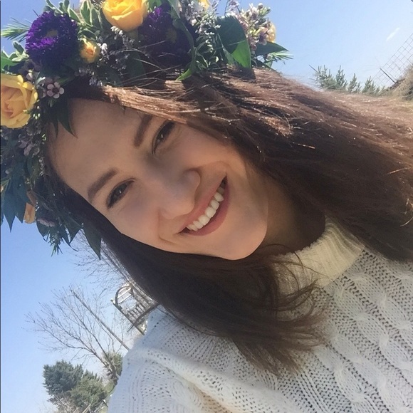 Profile Picture of Elaina Wegleitner (@elainaweg) on Poshmark