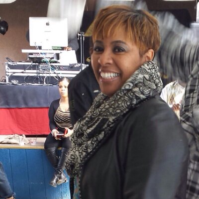 Profile Picture of Debbie Wyatt-Smith (@mrsqdog) on Twitter