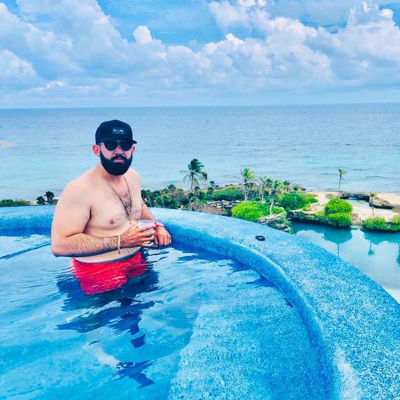 Profile Picture of Carlos Acosta acero (@cayitos_04) on Poshmark