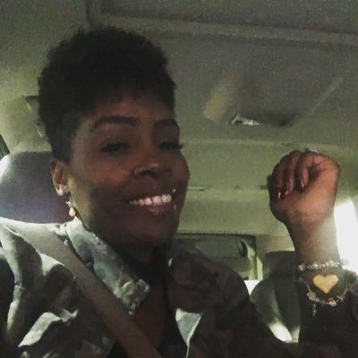 Profile Picture of Dee Dee Horton (@Mrssongbird1) on Twitter