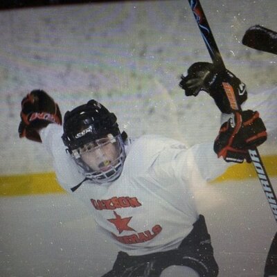 Profile Picture of Jake Schott (@61hockeyboy) on Twitter