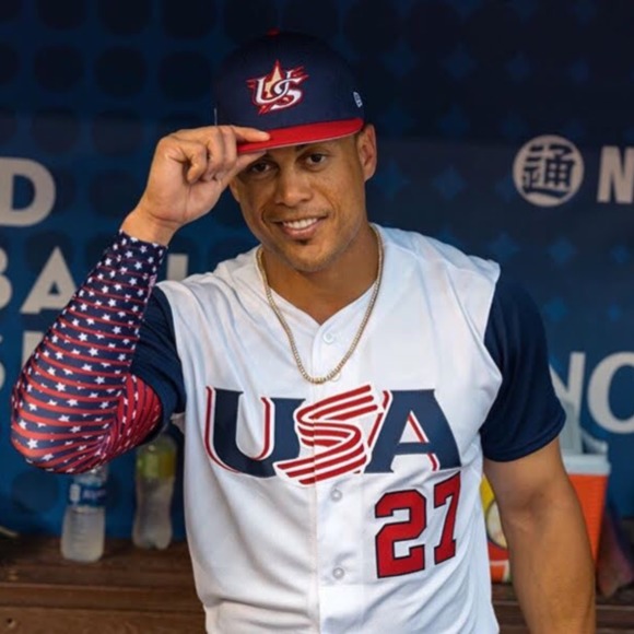 Profile Picture of John Arbitell (@bnarbitell) on Poshmark