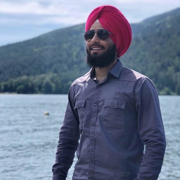 Profile Picture of Maninder Singh (@manindersing413) on Poshmark