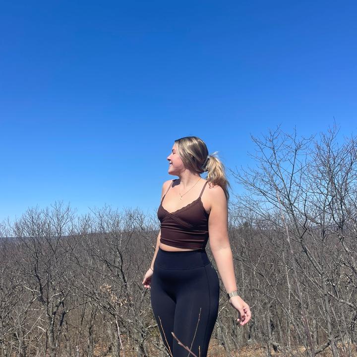 Profile Picture of lauracluff (@lauracluff) on Tiktok