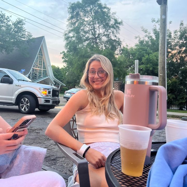 Profile Picture of mere (@@meredithblack__) on Tiktok