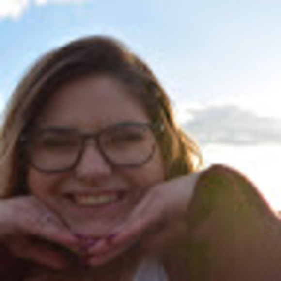 Profile Picture of Caitlin Nedley (@nedleycaitlin) on Poshmark