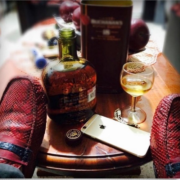 Profile Picture of Pedro javier Barrios z. (@pedrojavierbz) on Poshmark