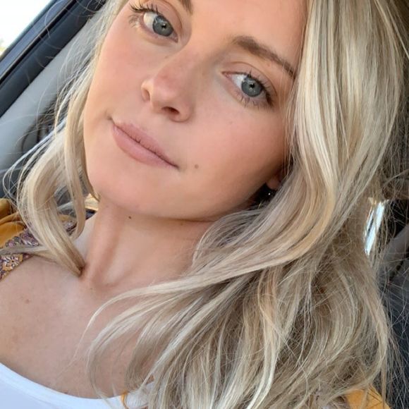 Profile Picture of ! bailey Adkins (@baileya5) on Poshmark