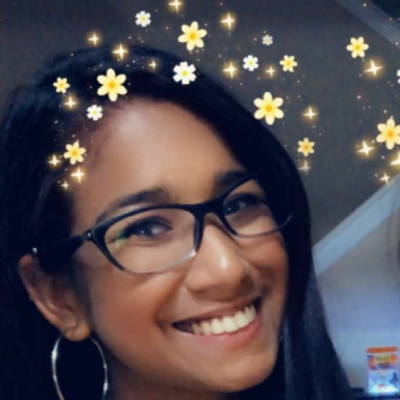 Profile Picture of Keisha Foon (@kfoon98) on Poshmark