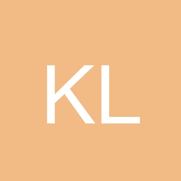 Profile Picture of Kimberly Locklear (@kimberlylock893) on Poshmark