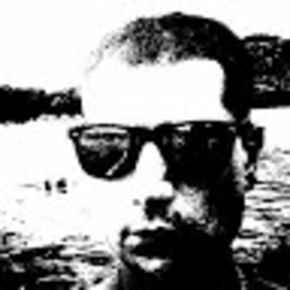 Profile Picture of Eric Augusto (@eze191154) on Poshmark