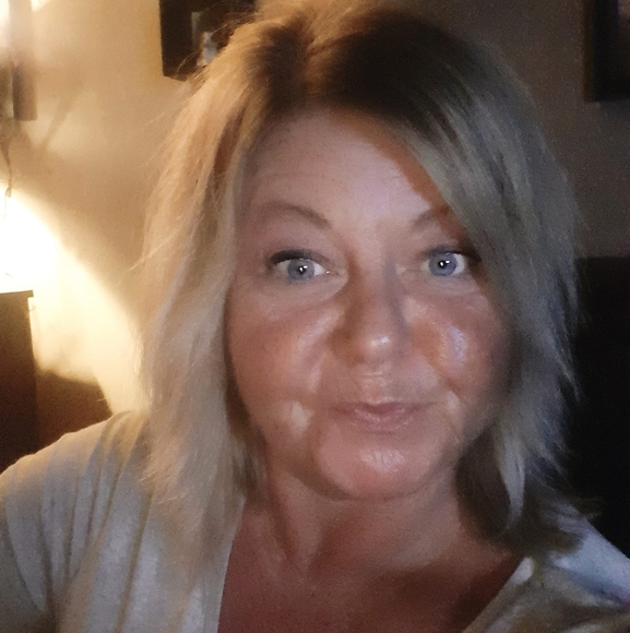 Profile Picture of Becky Canby (@spikepugone) on Poshmark