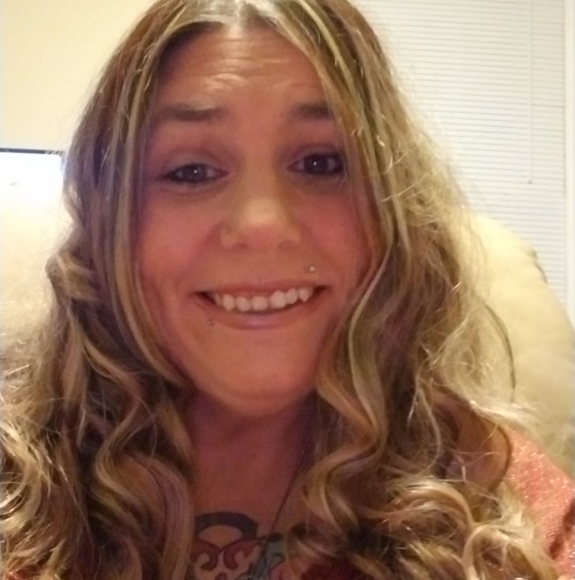 Profile Picture of Kimberly Ramey (@rameyxxl) on Poshmark