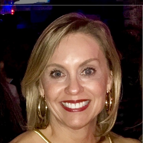 Andrea Turry - Poshmark Profile Picture of Andrea Turry (@momturry) on Poshmark