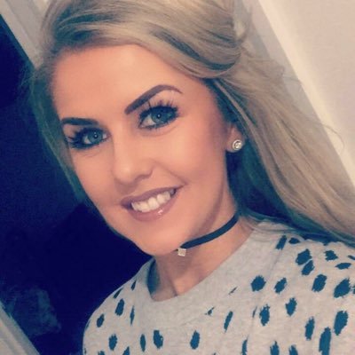 Profile Picture of Karen Rock (@KrnRck) on Twitter