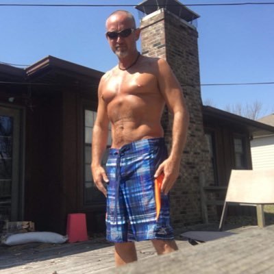 Profile Picture of Mike McNellis (@MikeMcNellis12) on Twitter