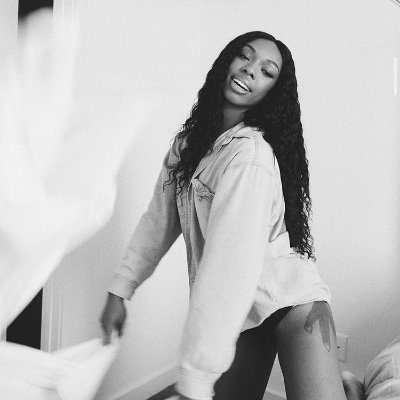 Profile Picture of Ebony Francis (@TheeBaremin) on Twitter