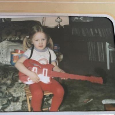 Profile Picture of Lyn Gibbs (@LynSingRiley) on Twitter