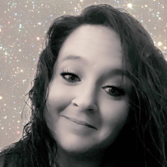 Profile Picture of Jessica Rodefer (@jessierodefer85) on Poshmark