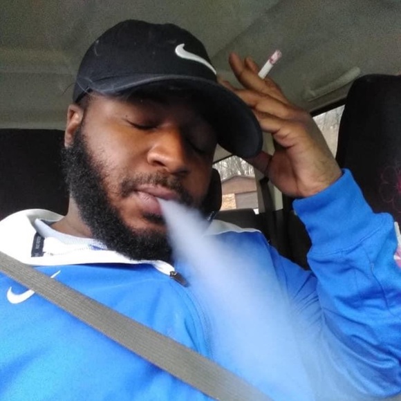 Profile Picture of Deandre Freeman (@deandre_freeman) on Poshmark