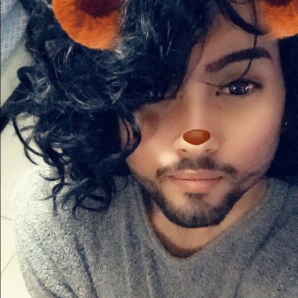 Profile Picture of Janior Montes de oca (@janior) on Poshmark