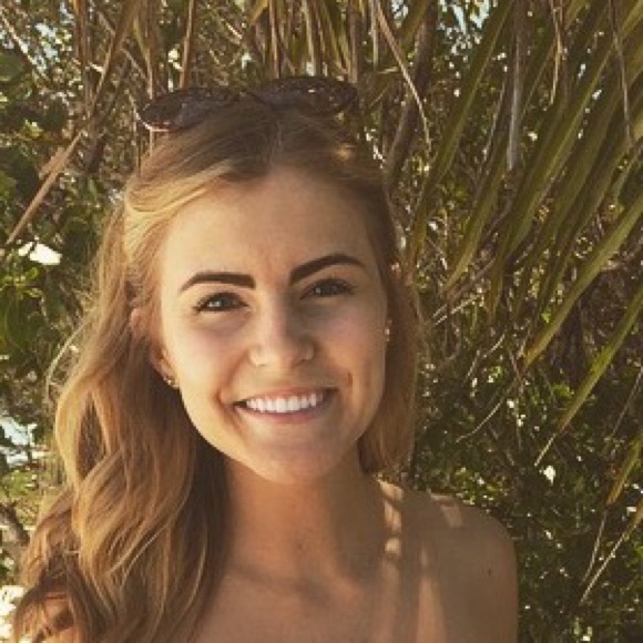 Profile Picture of Colleen Eifler (@coll_eifler) on Poshmark