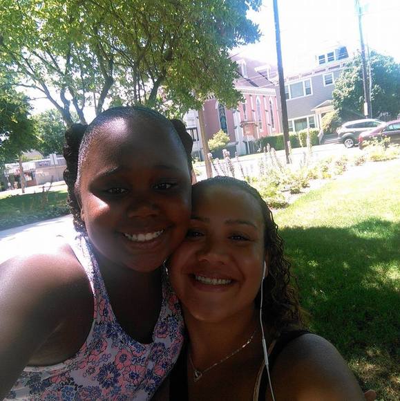 Profile Picture of April Ganaway (@msapril08) on Poshmark