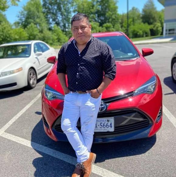 Profile Picture of Pablo Bartolo (@pablobartolo) on Poshmark