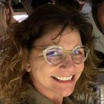 Profile Picture of Danielle Clouzet Roman (@danielle_roman) on Instagram