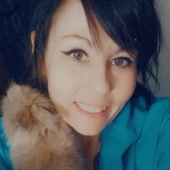 Profile Picture of Jennie Pacot (@pacotjen) on Poshmark